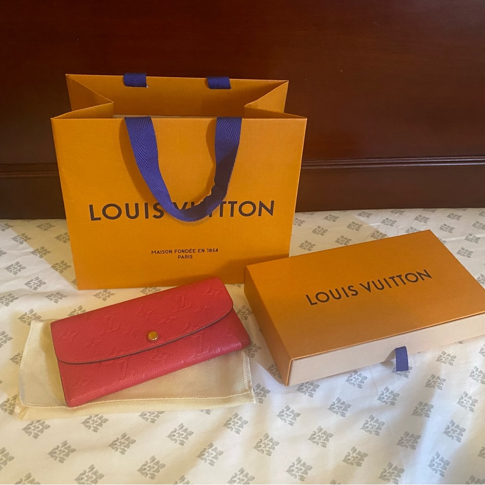 𝅺LOUIS vuitton empriente emilie wallet only****